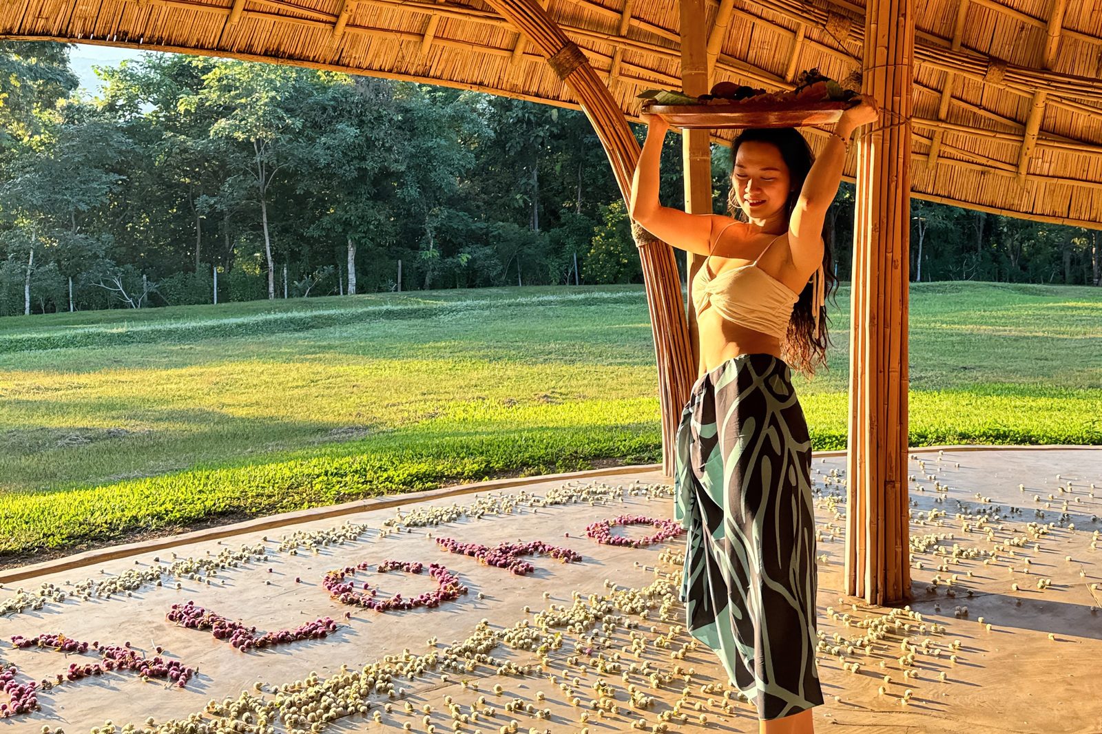 清迈的早晨，疗愈营的凉亭 · A Chiang Mai morning at the retreat pavilion